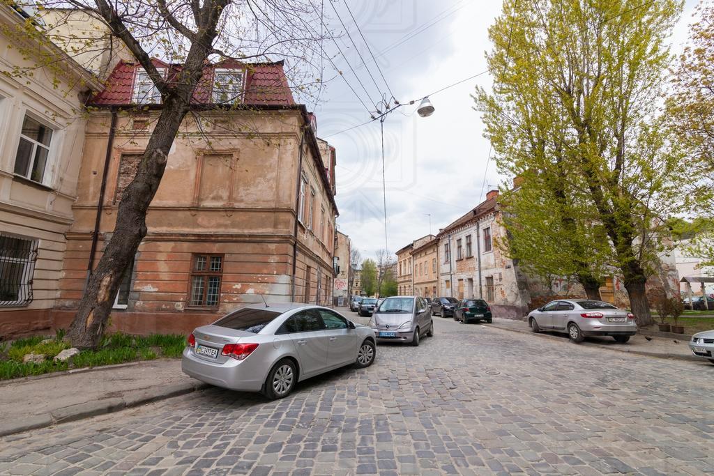 Apartments Leopolli Near Opera House Lviv Exterior photo