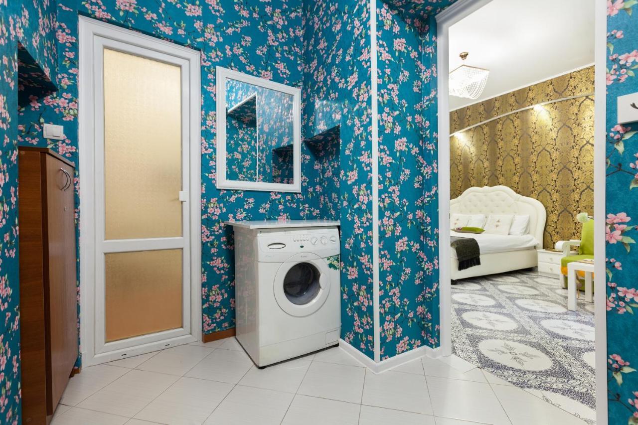 Apartments Leopolli Near Opera House Lviv Exterior photo